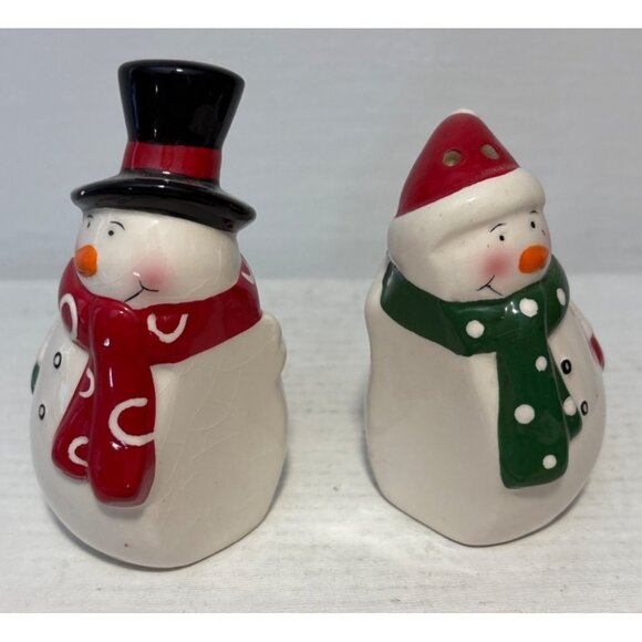 Snowman Salt & Pepper Shakers Couple Arm in Arm Ceramic 4" Holiday Winter Decor - Picture 4 of 7